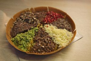 Cara Membuat Martabak Manis Aneka Topping