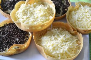 Cara Membuat Martabak Manis Mini