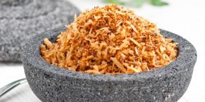 Serundeng (Kelapa Parut Berbumbu)