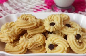 Cara Membuat Kue Mentega Yang Gurih Dan Renyah