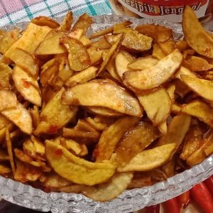 Keripik Jengkol Crispy Dengan Menggunakan Tepung Pilihan