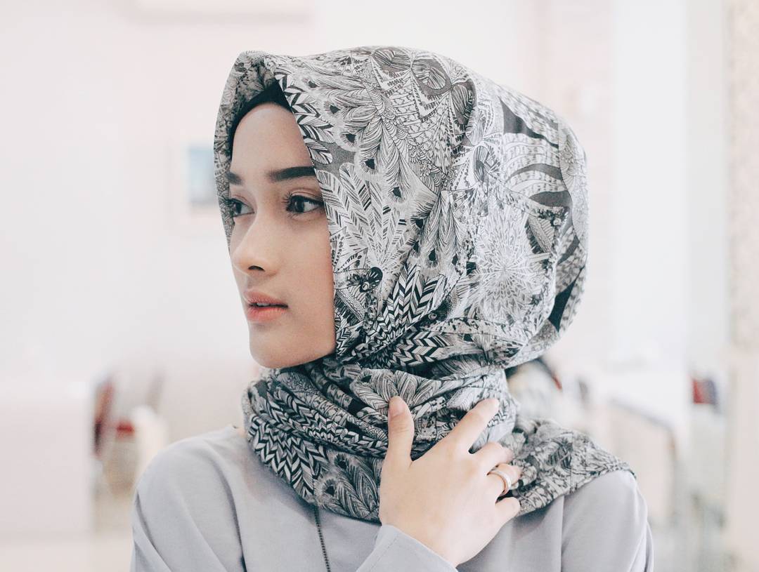 Tata Rias Kecantikan Atau Rambut