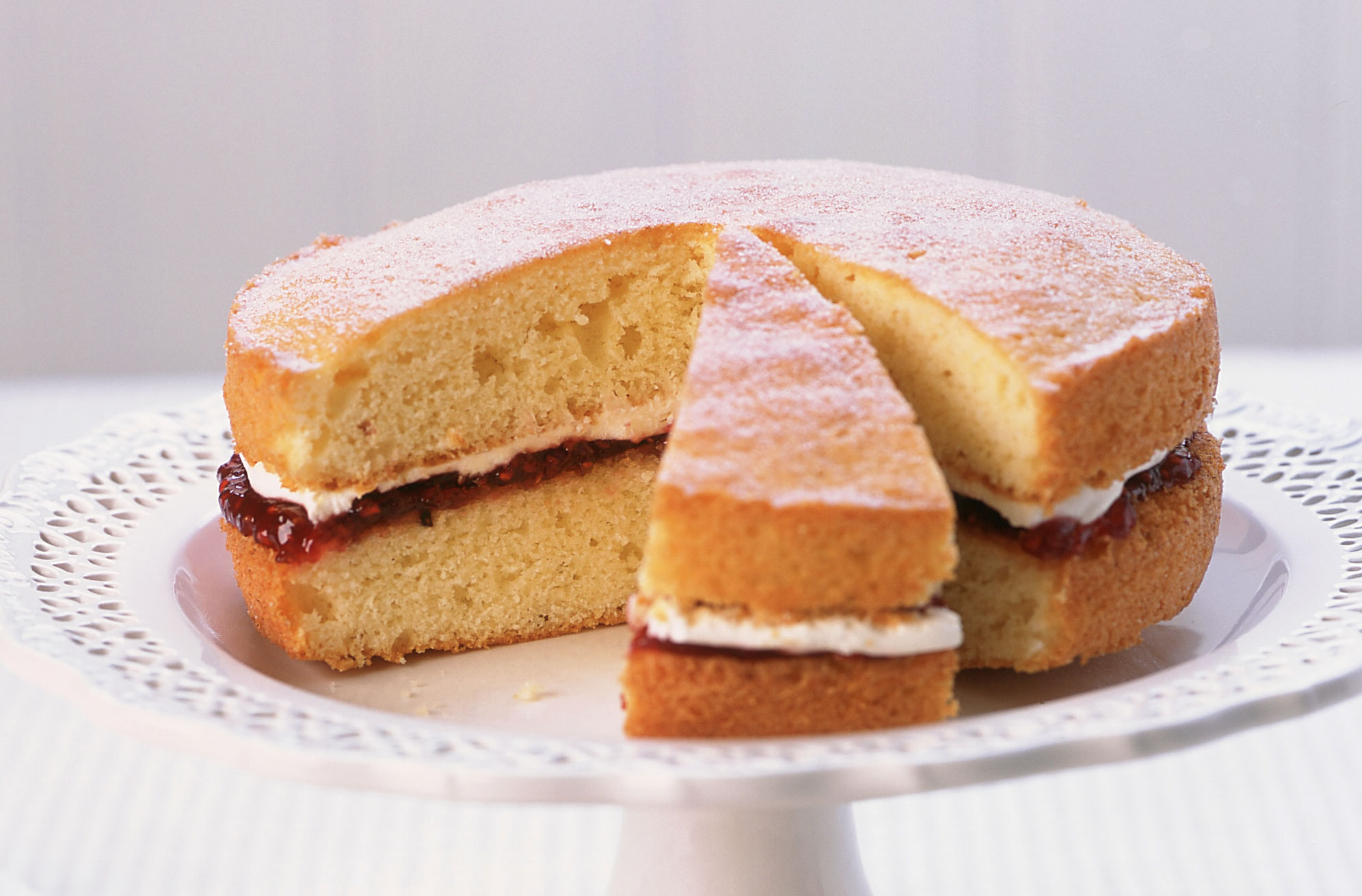 Cara Membuat Sponge Cake yang Enak dan Lembut Banget !