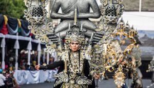 Kostum Karnaval Unik Sederhana