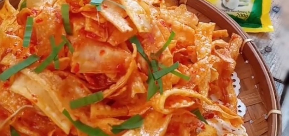 Cara Bikin Keripik Bawang Balado Nikmatnya Disantap Bersama Keluarga