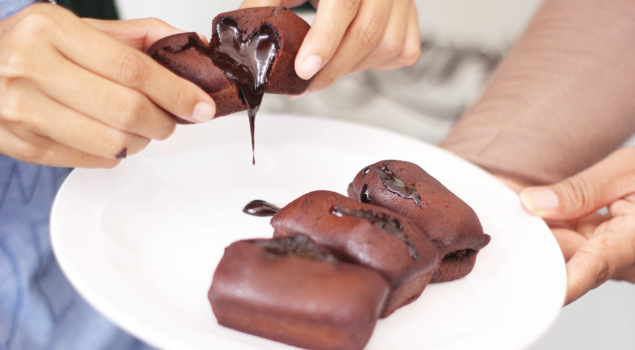 Cara Membuat Kue Balok Lumer Tanpa Oven Dengan Mudah
