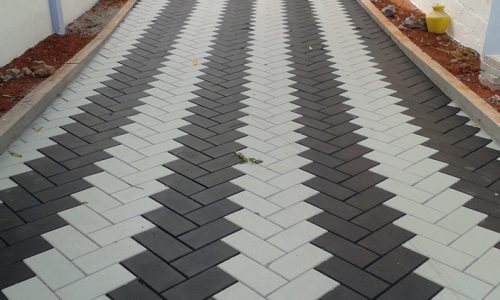 Paving Block Berkualitas: Solusi Jalan dan Halaman Kokoh