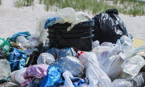 Produk Ramah Lingkungan Berbasis Plastik Daur Ulang