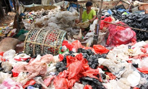 Plastik Bekas yang Bermanfaat untuk Kehidupan Sehari