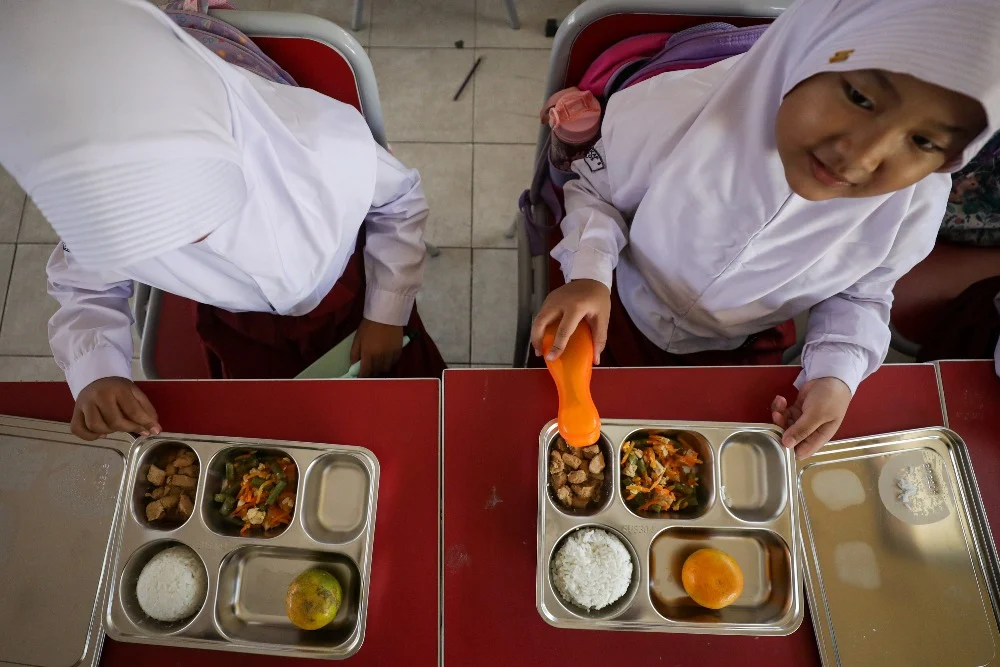 evaluasi kepatuhan standar gizi