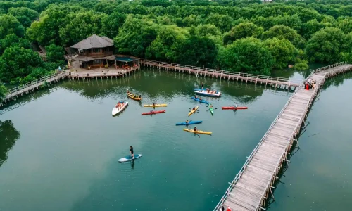 8 Wisata Sekitar Jakarta yang Bikin Liburan Makin Seru