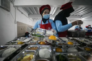 distribusi makanan sekolah