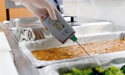 Monitoring Suhu Penyimpanan Makanan Basah Menjaga Kualitas