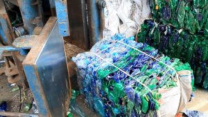alat press hidrolik pengolah material bekas