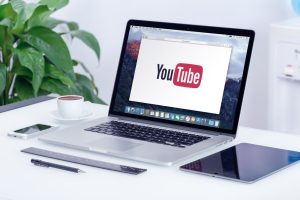Strategi konten edukatif di YouTube